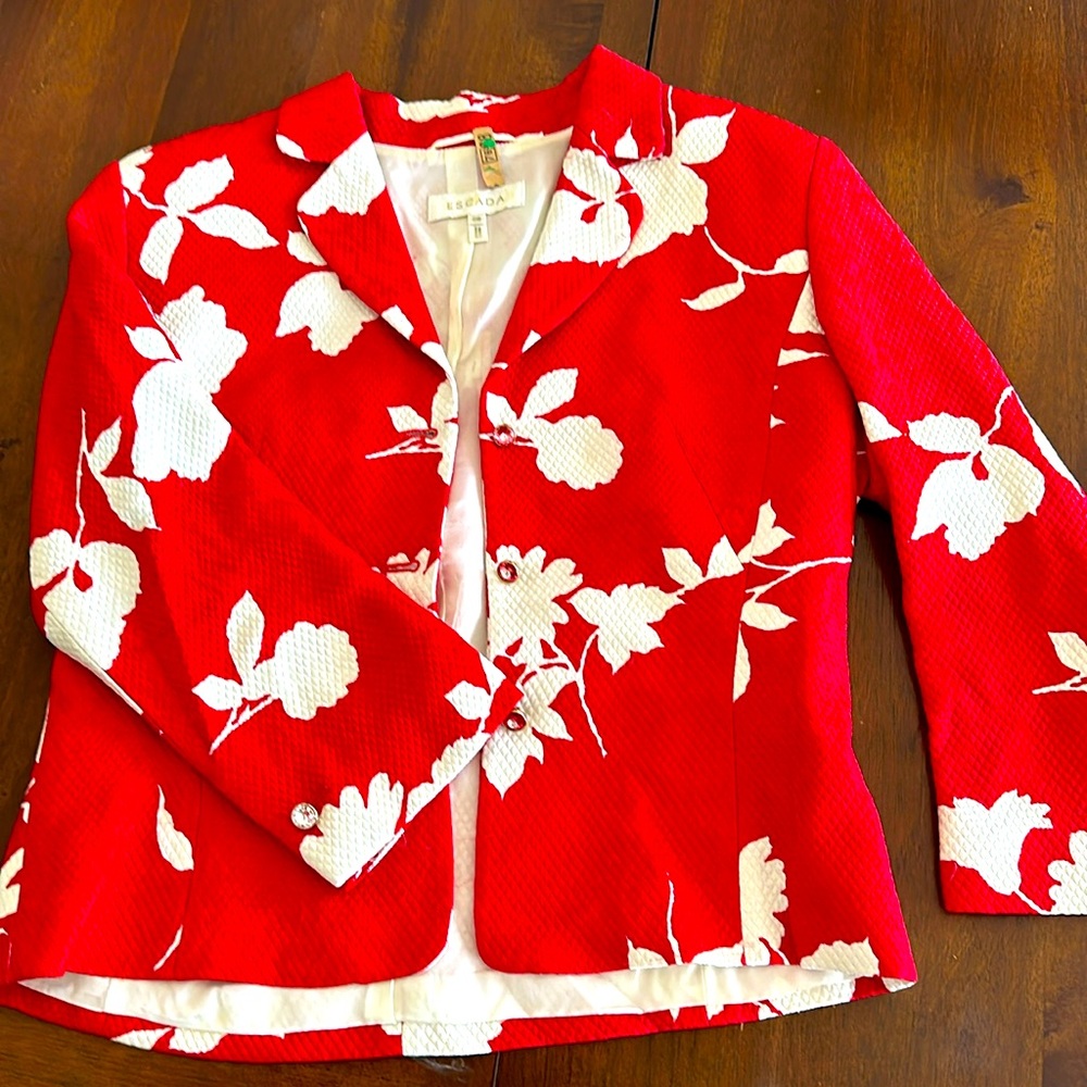ESCADA 36 suit